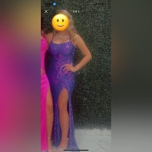 Beautiful Royal Blue formal Dress size M wonky worn 1 no night. No alterations